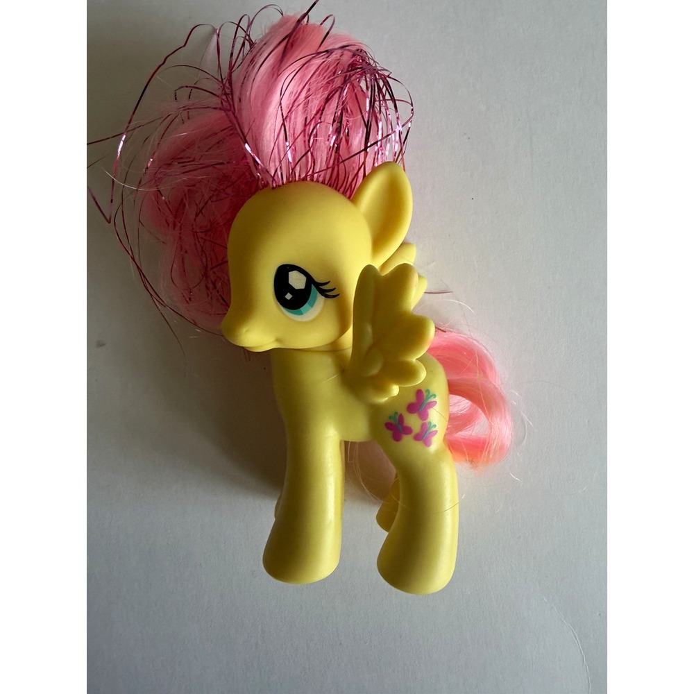 Hasbro My Little Pony Fluttershy Yellow/Pink Winged Pony Figure